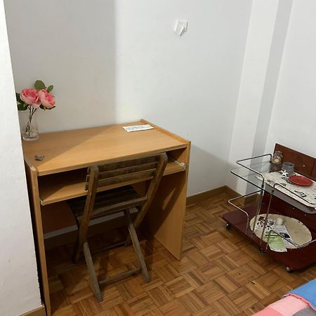 Habitacion Doble En Figueres Apartment Figueres  Luaran gambar